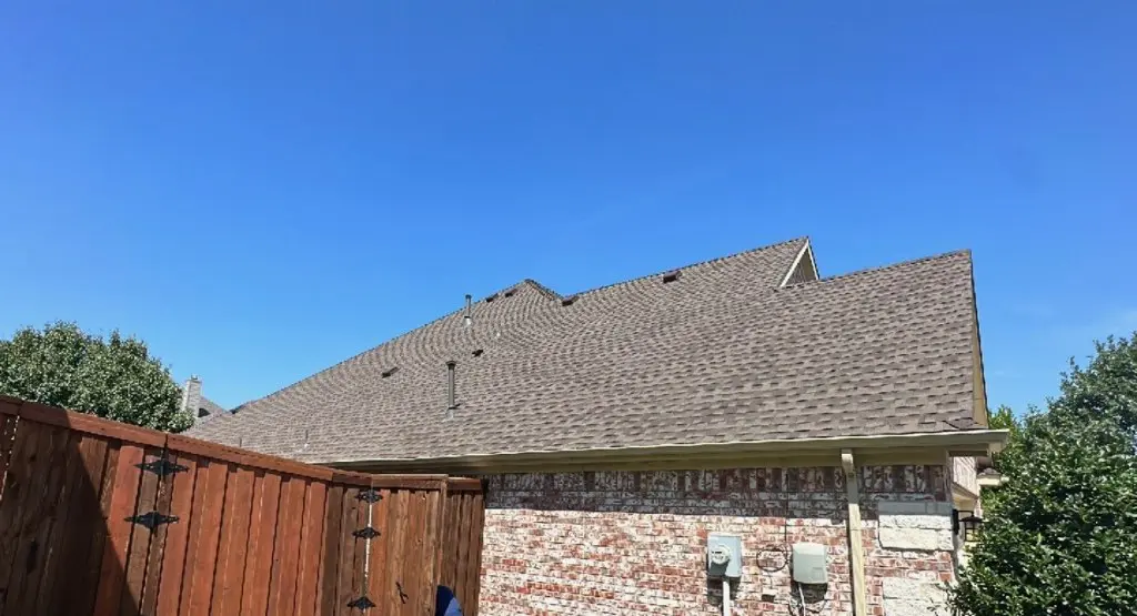 Completed roof replacement project in Moore